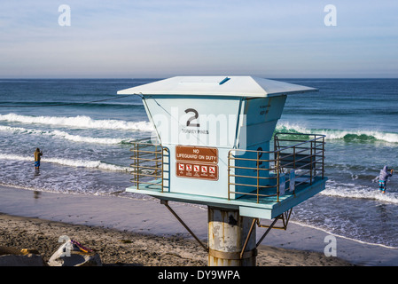 Rettungsschwimmer-Turm im Torrey Pines State Beach. La Jolla, Kalifornien, USA. Stockfoto