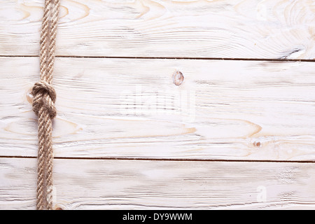Seemanns Knoten über alten hölzernen Hintergrund. Stockfoto
