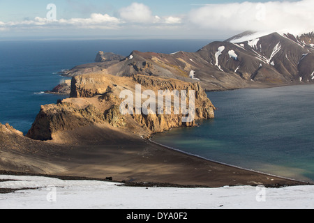 Deception Island in Süd-Shetland-Inseln vor der antarktischen Halbinsel ist eine aktive vulkanische Caldera. Stockfoto