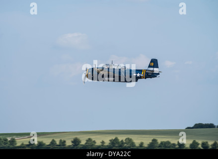 Grumman TBM-3 Avenger "Charlies Heavy" auf der IWM Duxford Flying Legends airshow Stockfoto