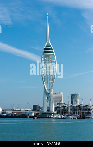 Der Spinnaker Tower in Portsmouth Harbour. Stockfoto