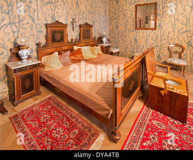 St. ANTON, Slowakei - 27. Februar 2014: Schlafzimmer Gäste. Möbel aus 19. zent im Palace St. Anton. Stockfoto