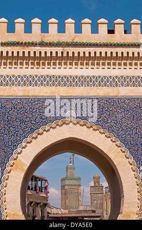 Afrika, Nordafrika, Old Town, Bab, Boujeloud, Tor, Fes, Marokko, Medina, Stadtmauer, UNESCO, Weltkulturerbe, Tor Stockfoto