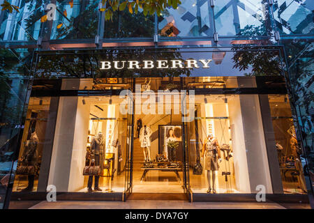 Japan, Honshu, Kanto, Tokio, Ginza, Burberry Store Stockfoto