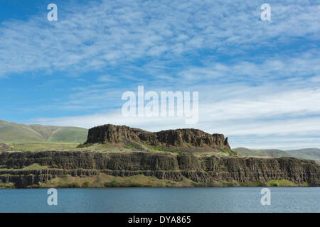 Horsethief Butte State Park Columbia Hills State Park Horsethief Butte WA Washington USA Amerika Vereinigte Staaten Wasserteich rive Stockfoto