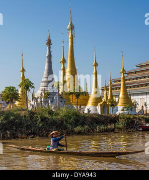 Inle, Iwama, Stadt, Myanmar, Burma, Asien, Boot, Kanal, bunte, schwimmenden Markt, See, Skyline, Stupas, Tourismus, Reisen Stockfoto