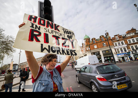 London, UK .11th Apr 2014. Ritzy Kino in Brixton geschlossen wie Gewerkschaftsmitglieder streiken Kredit nehmen: Guy Corbishley/Alamy Live News Stockfoto