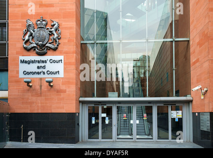 Magistrates' Court und Untersuchungsgericht Crown Square, Manchester, England, Vereinigtes Königreich Stockfoto