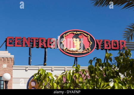 Centro Ybor Kino Zeichen, Ybor City, FL Stockfoto