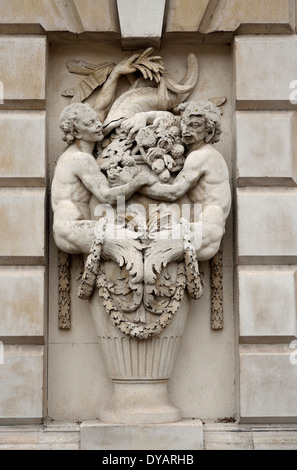 London, England, Vereinigtes Königreich. Somerset House - Architekturdetail im Rathaushof Stockfoto