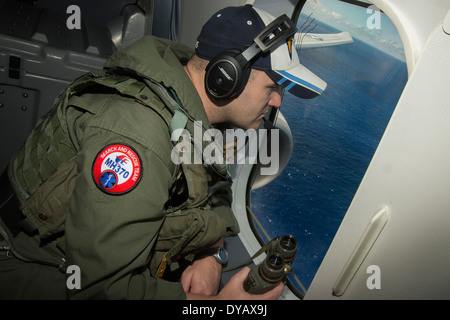 US Navy nach MH370 suchen. (U.S. Navy Photo) Stockfoto