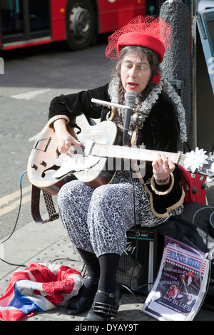 Musiker auf der Portobello Road in Nottinghill Gate - London W11 - UK Stockfoto