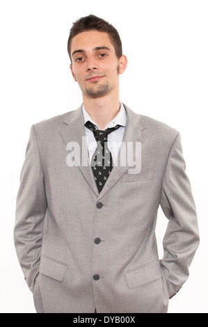 Hübscher Junge kaukasischen Geschäftsmann hält seine Hände in den Hosentaschen Stockfoto