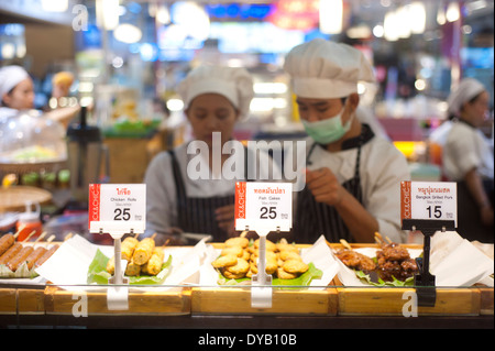 Bangkok, Thailand - Foodcourt im Einkaufszentrum Stockfoto