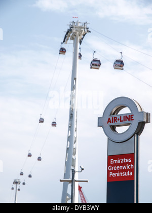 Emirates Air-Line Seilbahn in der Nähe der Emirate Greenwich Peninsula Stockfoto