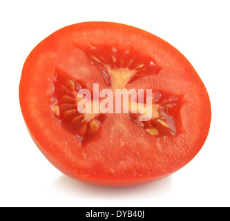 Tomatenscheibe isoliert auf weiss Stockfoto