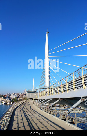 Metro Brücke in Goldenes Horn in Istanbul Stockfoto