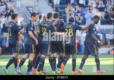 Chester, Pennsylvania, USA. 12. April 2014. Philadelphia Union Spieler feiert ein Tor gegen Real Salt Lake während des Spiels statt im PPL Park in Chester Pa Credit: Ricky Fitchett/ZUMAPRESS.com/Alamy Live News Stockfoto