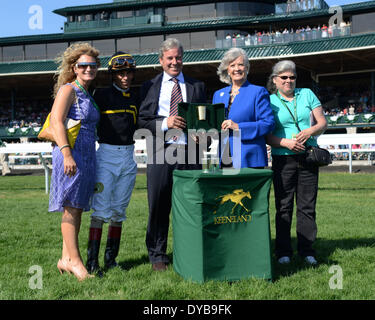 Lexington, KY, USA. 12. April 2014. Aoril 12, 2014: Judy die Schönheit und Jockey John Velazquez gewinnen die G1 Madison S. bei Keeneland für Besitzer und Trainer Wesley Ward.Jessica Morgan/ESW/CSM/Alamy Live News Stockfoto