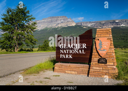 Der Glacier National Park Eingangsschild am St. Mary im Glacier National Park, Montana, USA. Stockfoto