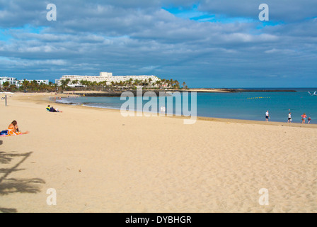 Playa de Las Cucharas Strand, Costa Teguise, Lanzarote, Kanarische Inseln, Spanien, Europa Stockfoto