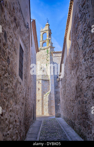 Gepflasterten Straßen und Gassen der alten Stadt Caceres Spanien Stockfoto