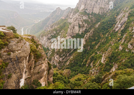 Querformat auf Montserrat. Es ist ein Multi-spitzer Berg in der Nähe der Stadt Barcelona, Katalonien, Spanien. Stockfoto