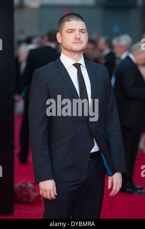 London, UK, 13. April 2014. London, UK, 13. April 2014. Schauspieler James Alexandrou kommt bei der Laurence Olivier Awards am Royal Opera House-Credit: Heloise/Alamy Live News Stockfoto