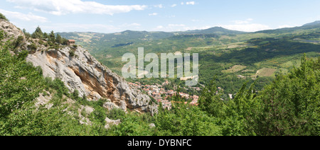 Abruzzen, Italien - 12. Juni 2012: typische Berglandschaft panorama Stockfoto