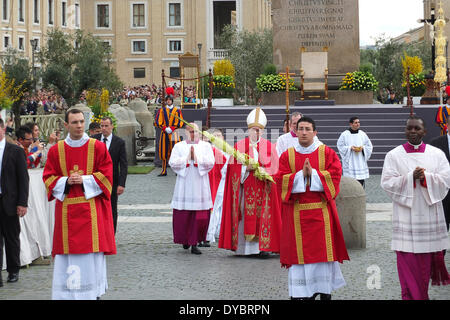 Der Vatikan, Vatikanstadt. 13. April 2014. Franziskus am Palmsonntag im Vatikan, Vatikanstadt. Bildnachweis: Wirklich einfach Star/Alamy Live-Nachrichten Stockfoto