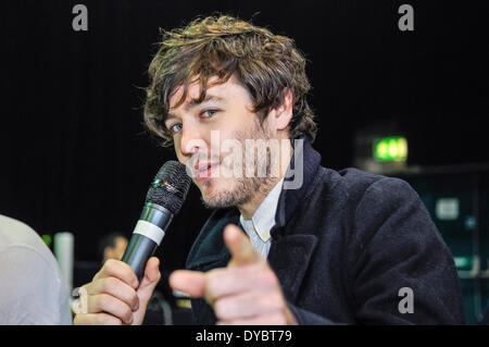 Dublin, Irland. 13. April 2014 - Alexander Vlahos erscheint am MCM Comic Con Credit: Stephen Barnes/Alamy Live News Stockfoto