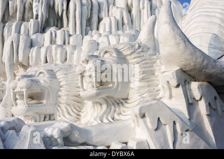 "Polar Lights auf den Abstand" Schnee Skulptur Detail, Harbin International Schnee Skulptur Art Expo, China Stockfoto