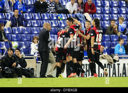 Barcelona, Spanien. 13. April 2014. Rayo Vallecano Spieler Feier in der Partie zwischen RCD Espanyol und Rayo Vasllecano für die Woche 33 der spanischen Liga, gespielt im Cornella El Prat Stadion am 13. April 2014. Foto: Joan Valls/Urbanandsport/Nurphoto. Bildnachweis: Joan Valls/NurPhoto/ZUMAPRESS.com/Alamy Live-Nachrichten Stockfoto