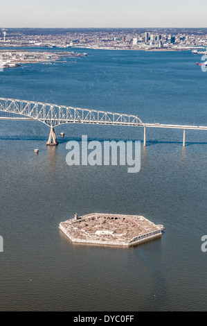 Fort Carroll und die Key Bridge in Baltimore, Maryland Stockfoto