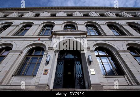 Berlin, Deutschland. 7. April 2014. Ein Blick auf den Eingangsbereich der deutschen Ministerium für Verkehr und digitale Infrastruktur in Berlin, Deutschland, 7. April 2014. Foto: Daniel Naupold/Dpa/Alamy Live News Stockfoto