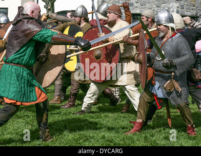 Wikinger Reenactment der Schlacht. Killaloe, Irland Stockfoto