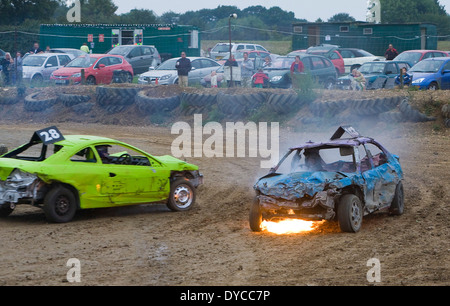 Banger Racing Demolition Derby in Henham in der Nähe von Thaxted Essex Raceway Stansted Stockfoto