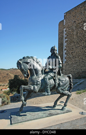 Estatua de Ibn Qasi Em Mertola, Vila de Mértola, Alentejo, Portugal Stockfoto