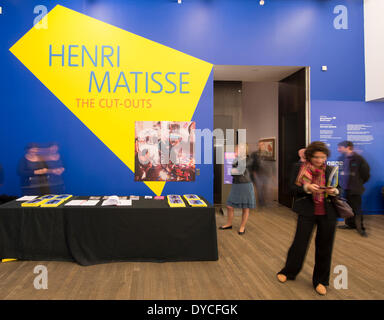 14.4.14. London, Vereinigtes Königreich. Tate Modern Großausstellung, Henri Matisse: The Cut-Outs, ist die umfassendste Ausstellung des Künstlers Papier Cut-Outs aus zwischen 1937 und 1954 je gewidmet. Es versammelt uns etwa 130 Werke, viele zum ersten Mal zusammen gesehen. Die Ausstellung öffnet am 17. April 2014 in der Tate Modern und werden als Matisse Leben vom 3. Juni in den Kinos. Globaler Sponsor Bank of America Merrill Lynch mit zusätzlichen Sponsoring von Hanjin Shipping. Stockfoto