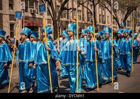 Iranisch-Amerikaner und Unterstützer bei der 11. jährlichen persischen Parade an der Madison Avenue in New York Stockfoto