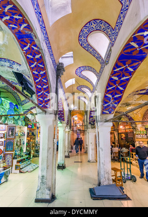 Der ältere Teil des Grand Bazaar (Kapaliçarsi), Istanbul, Türkei Stockfoto