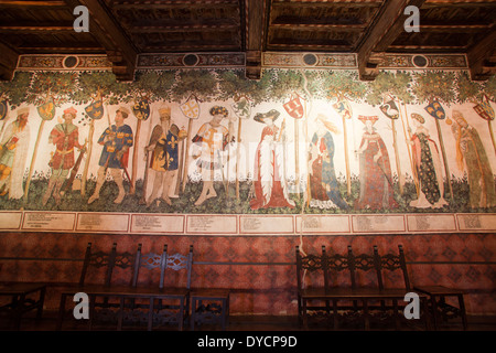 herrschaftliche Halle, Fresken der Meister der Manta, Burg von Manta, Cuneo, Langhe, Piemont, Italien, Europa Stockfoto