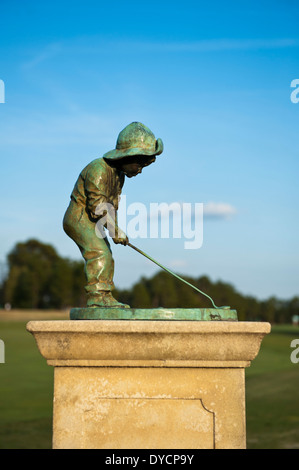 Die "Putter Boy" Sonnenuhr Skulptur im Pinehurst Resort and Country Club in Pinehurst, North Carolina Stockfoto