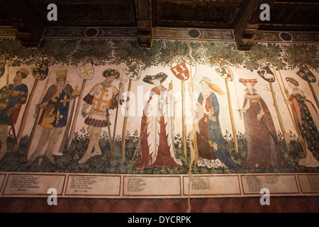 herrschaftliche Halle, Fresken der Meister der Manta, Burg von Manta, Cuneo, Langhe, Piemont, Italien, Europa Stockfoto