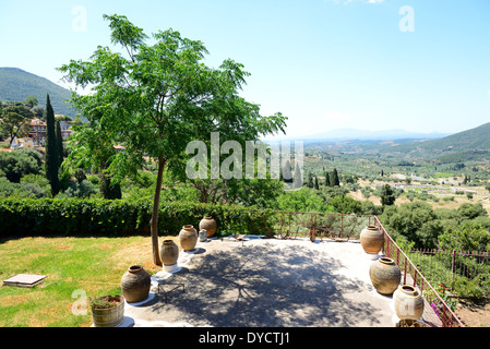 Die Aussicht auf Ruinen in antiken Messene (Messenien), Peloponnes, Griechenland Stockfoto