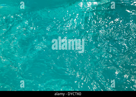 Clsoeup wirbelnden Wasser in einem Schwimmbad. Stockfoto