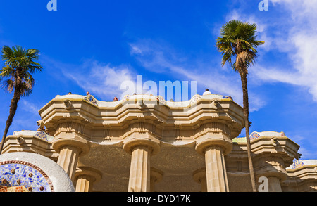 Barcelona, Spanien - 23 November: Eintritt in den Park Güell in Barcelona, an den sonnigen Tag. Für die Öffentlichkeit erkennbar Eingang Stockfoto