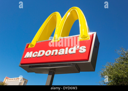 Orlando Florida, International Drive, McDonald's, Burger, Hamburger, Franchise, Fast Food, Restaurant Restaurants Essen Essen gehen Cafe Cafés Bistro, Schild, Stockfoto