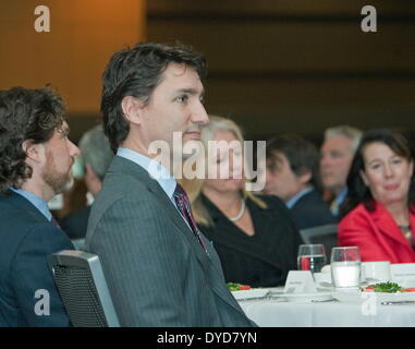 Vancouver, British Columbia, Kanada. 14. April 2014. Federal Liberalen Oppositionsführer JUSTIN TRUDEAU an einem Mittagessen Vancouver Board Of Trade. Trudeau führt seine Partei in die nächste Bundestagswahl in 18 Monaten. © Heinz Ruckemann/ZUMA Wire/ZUMAPRESS.com/Alamy Live-Nachrichten Stockfoto