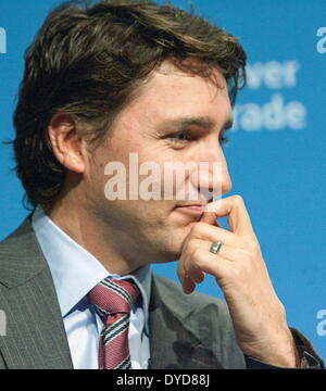 Vancouver, British Columbia, Kanada. 14. April 2014. Federal Liberalen Oppositionsführer JUSTIN TRUDEAU beantwortet Fragen nach bei anlässlich eines Mittagessens Vancouver Board Of Trade. Trudeau führt seine Partei in die nächste Bundestagswahl in 18 Monaten. © Heinz Ruckemann/ZUMA Wire/ZUMAPRESS.com/Alamy Live-Nachrichten Stockfoto